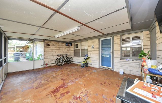 1226 Stonecrest, Houston, TX 77018