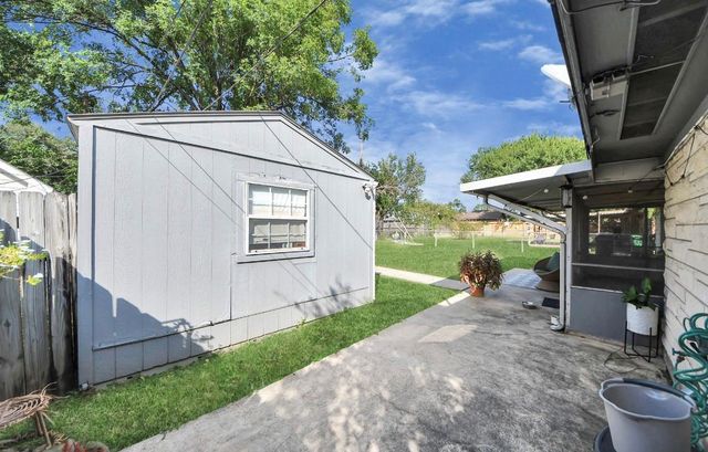 1226 Stonecrest, Houston, TX 77018