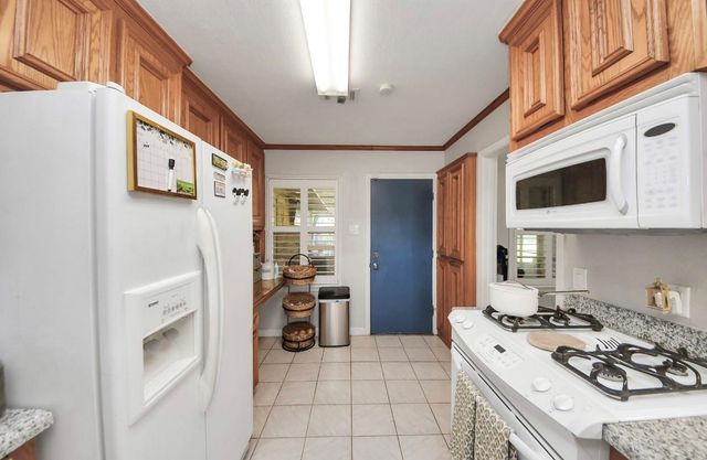 1226 Stonecrest, Houston, TX 77018