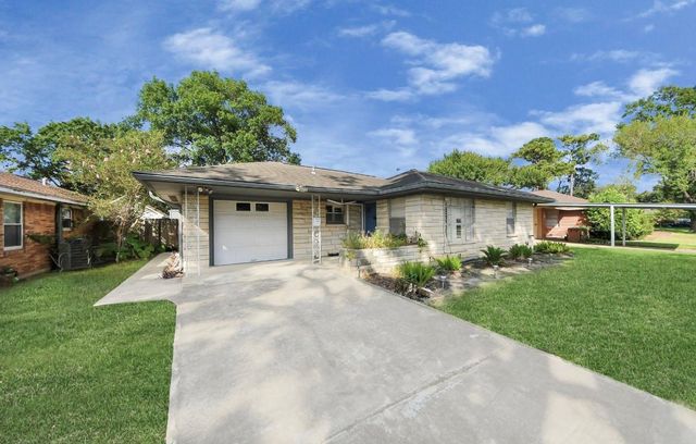 1226 Stonecrest, Houston, TX 77018