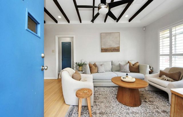 1226 Stonecrest, Houston, TX 77018