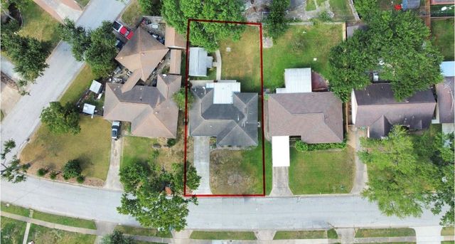 1226 Stonecrest, Houston, TX 77018