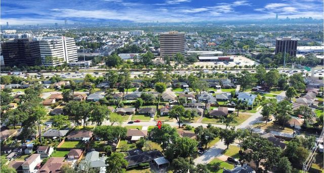 1226 Stonecrest, Houston, TX 77018