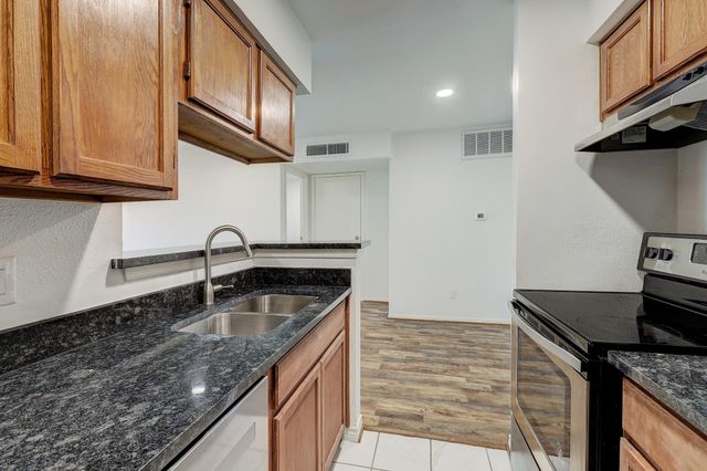 11201 Lynbrook Drive 3818, Houston, TX 77042