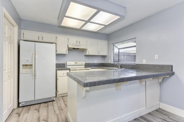 7975 Arcade Lake Ln, Citrus Heights, CA 95610