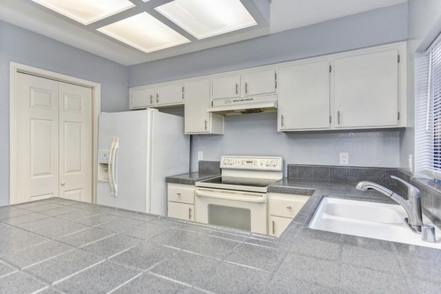 7975 Arcade Lake Ln, Citrus Heights, CA 95610