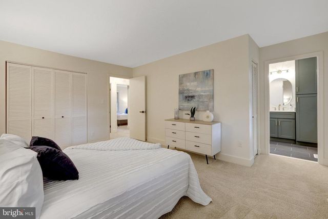 2931 VILLAGE SPRING LN, Vienna, VA 22181