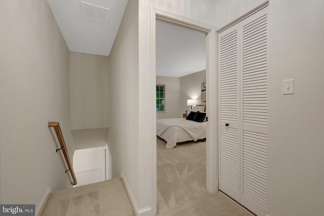 2931 VILLAGE SPRING LN, Vienna, VA 22181