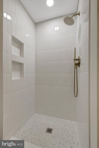 2931 VILLAGE SPRING LN, Vienna, VA 22181