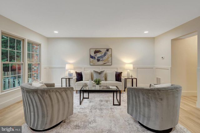 2931 VILLAGE SPRING LN, Vienna, VA 22181
