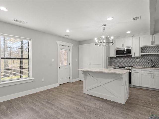 6537 Club Drive, Gilmer, TX 75645