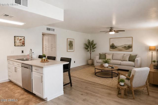 8558 E PORTLAND Street, Scottsdale, AZ 85257