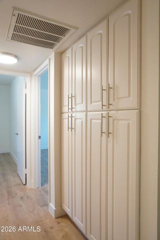 8558 E PORTLAND Street, Scottsdale, AZ 85257