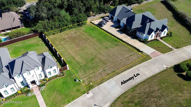 201 Alsway Lane, Broussard, LA 70518