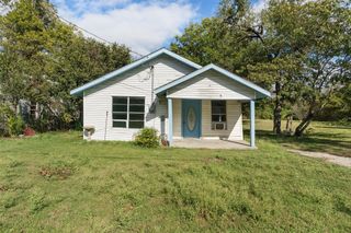 922 N Buffalo Avenue, Cleburne, TX 76033