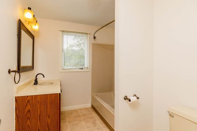 31 Macintosh Lane 31, Leominster, MA 01453