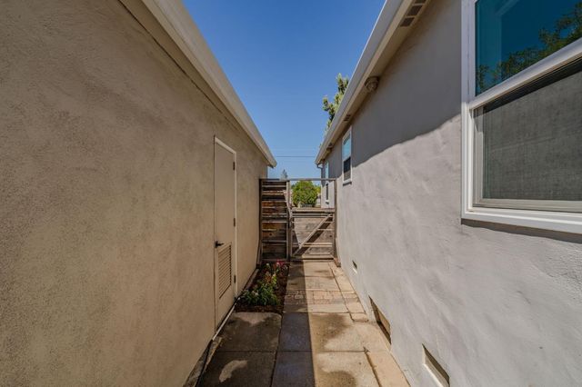 18430 Empire St, Plymouth, CA 95669