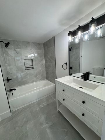 10229 NW 9th Street Circle 103, Miami, FL 33172