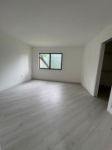 10229 NW 9th Street Circle 103, Miami, FL 33172