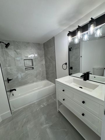 10229 NW 9th Street Circle 103, Miami, FL 33172