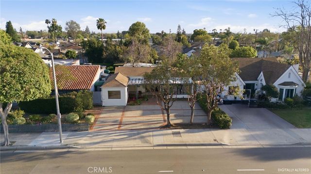 1314 E Chapman, Orange, CA 92866