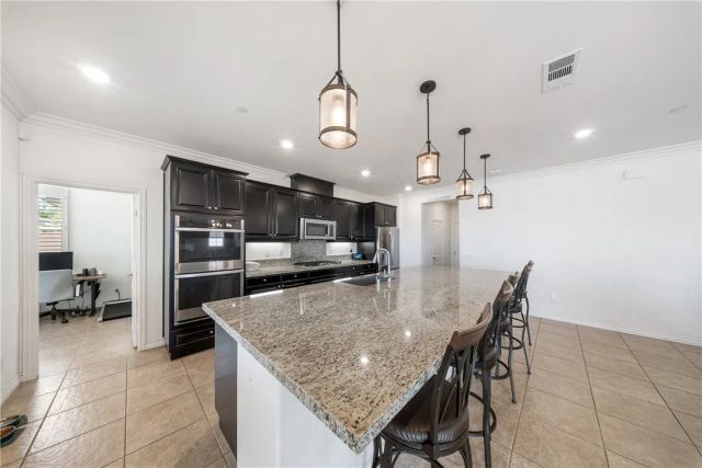 13862 Mardi Gras, Riverside, CA 92503