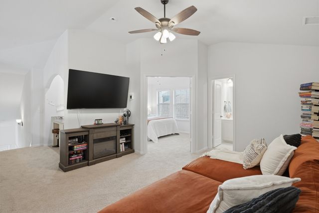 8232 Manx Point, Godley, TX 76044