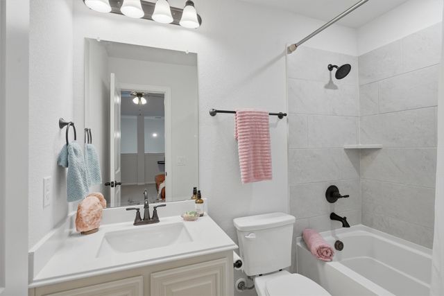 8232 Manx Point, Godley, TX 76044