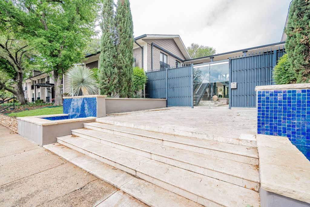 7809 Meadow Park Drive 208, Dallas, TX 75230