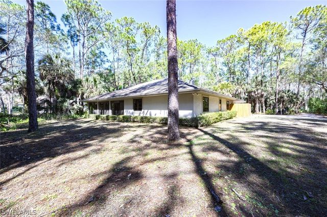 5356 Sycamore DR, Naples, FL 34119