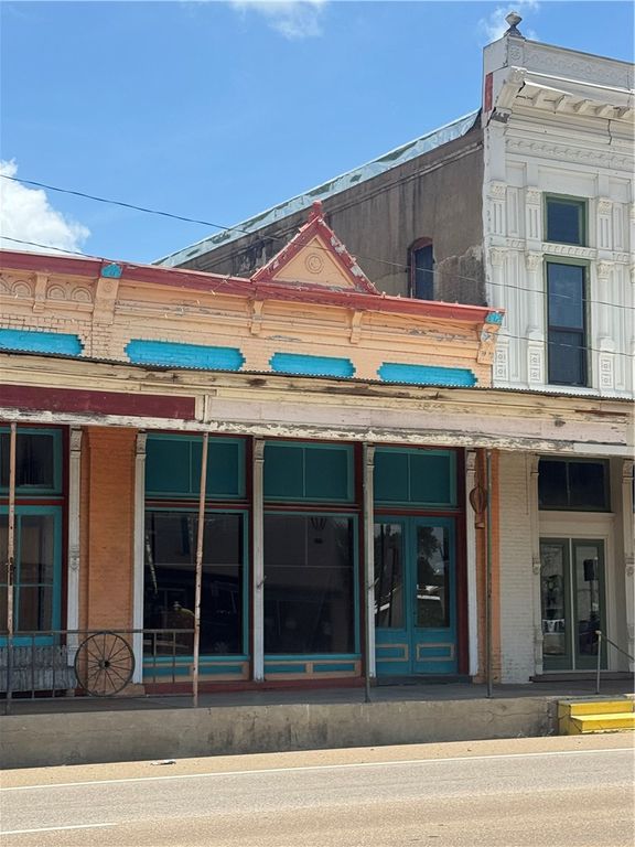 400 BLock South Main Street, Calvert, TX 77837 — exterior