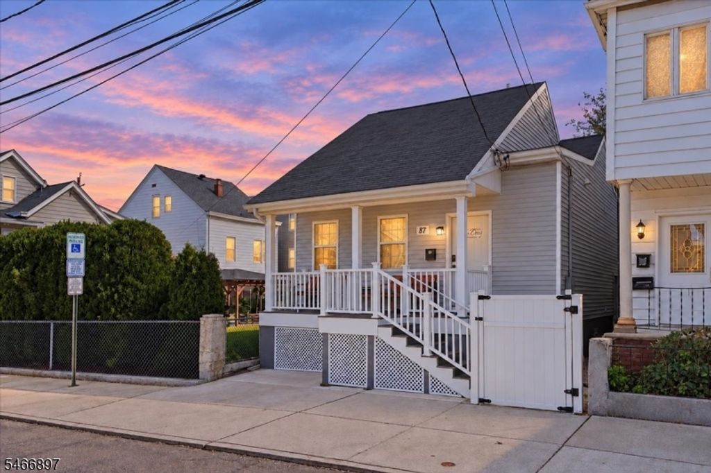 87 E 17Th St, Paterson City, NJ 07524 — exterior