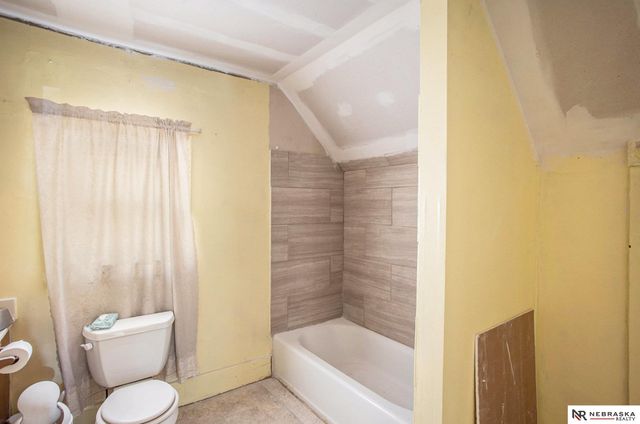 2932 Q Street, Lincoln, NE 68503