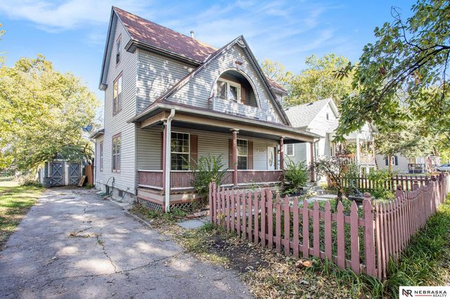 2932 Q Street, Lincoln, NE 68503