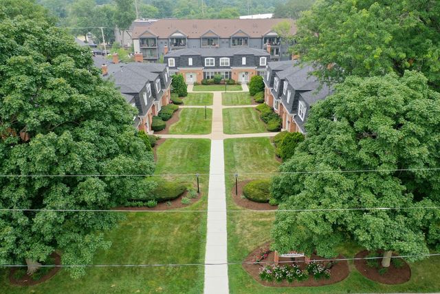 340 Eastern Avenue, Barrington, IL 60010