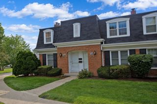 340 Eastern Avenue, Barrington, IL 60010