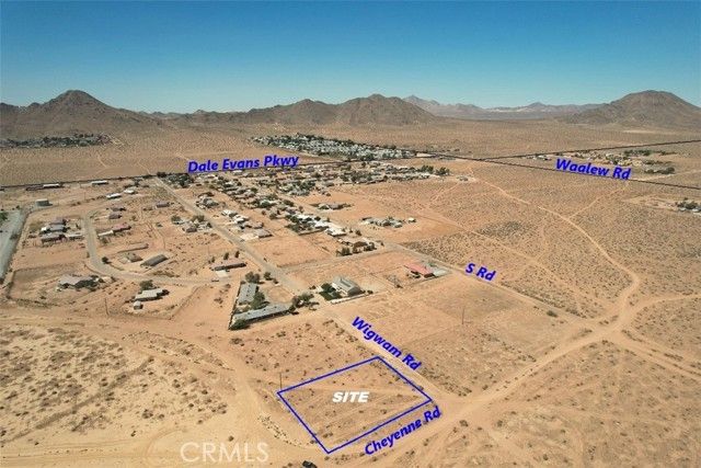 23 Wigwam Road, Apple Valley, CA 92307