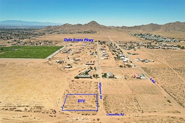 23 Wigwam Road, Apple Valley, CA 92307
