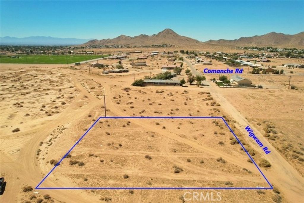 23 Wigwam Road, Apple Valley, CA 92307