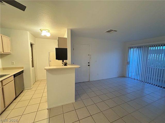 5111 Lindell Road 103, Las Vegas, NV 89118