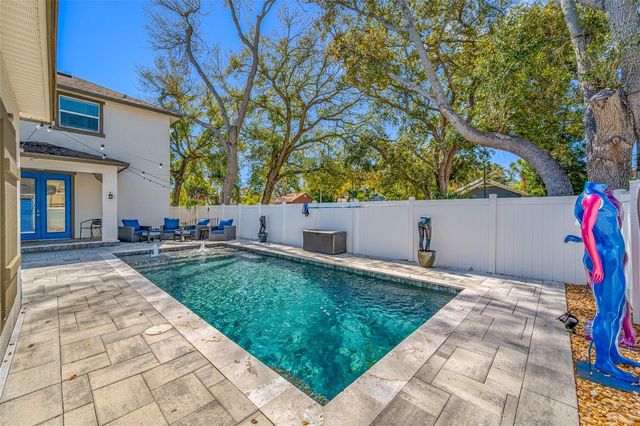 827 12TH AVENUE S, St Petersburg, FL 33701