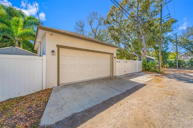 827 12TH AVENUE S, St Petersburg, FL 33701