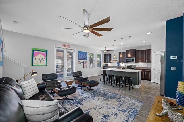 827 12TH AVENUE S, St Petersburg, FL 33701