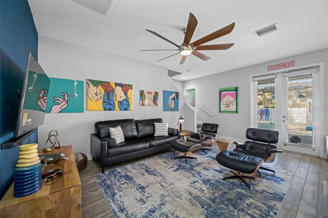 827 12TH AVENUE S, St Petersburg, FL 33701