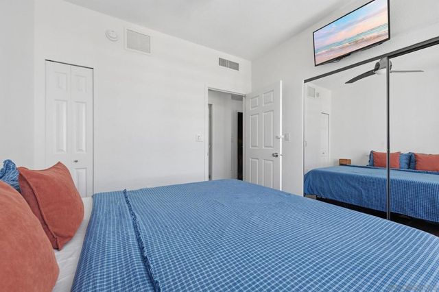 1240 India St 2005, San Diego, CA 92101