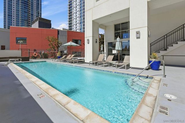1240 India St 2005, San Diego, CA 92101