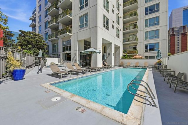 1240 India St 2005, San Diego, CA 92101