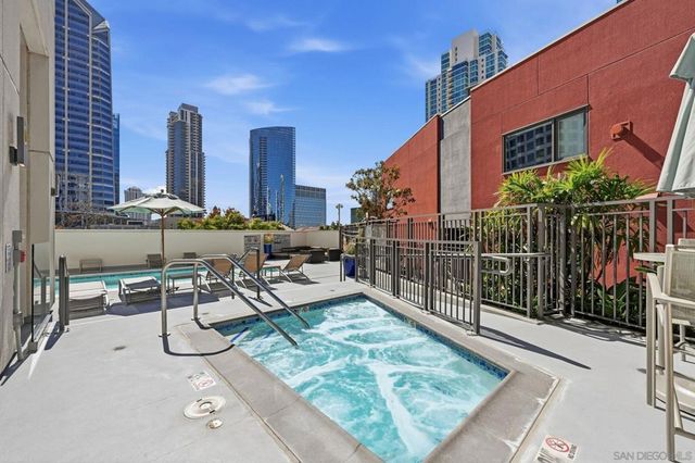 1240 India St 2005, San Diego, CA 92101