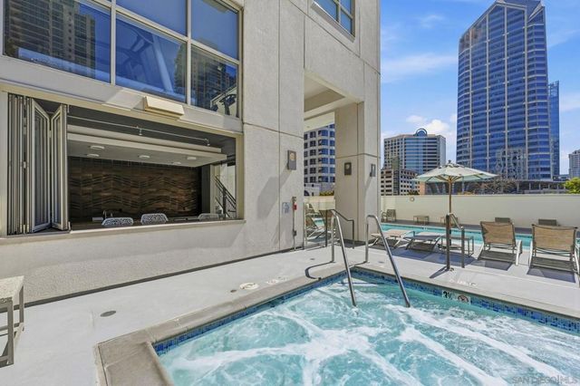 1240 India St 2005, San Diego, CA 92101
