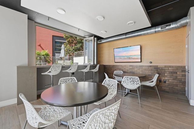 1240 India St 2005, San Diego, CA 92101